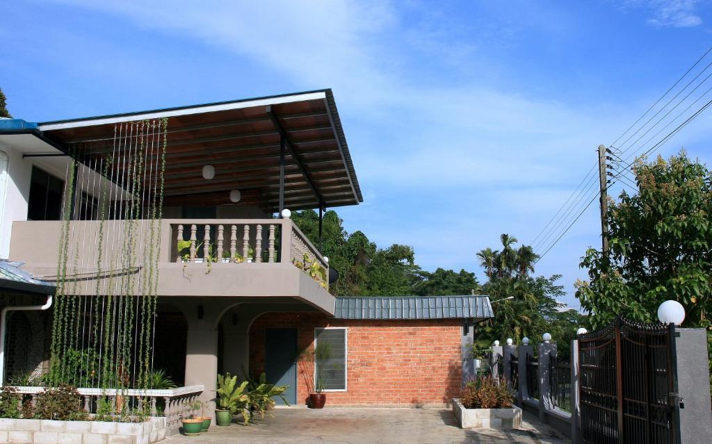 Morning Glory Guest House Kuching Exterior photo